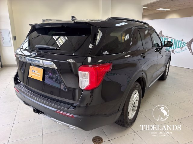 Certified 2022 Ford Explorer XLT w/ Equipment Group 202A RWD image 9