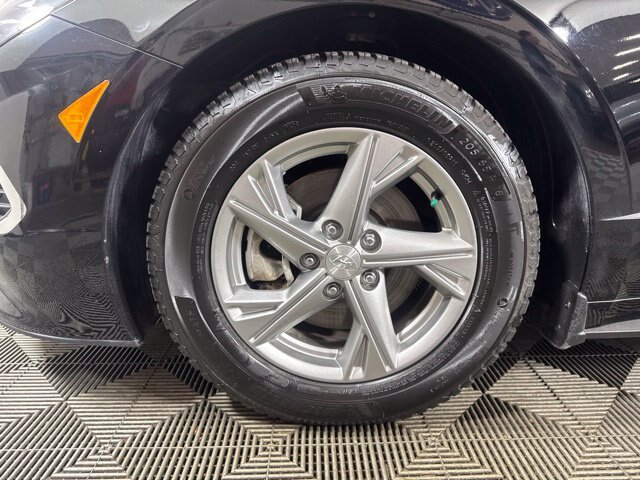 Used 2023 Hyundai Sonata SE w/ Preferred Accessory Package FWD image 8