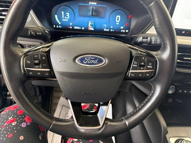 Certified 2024 Ford Escape Platinum AWD/4WD image 25