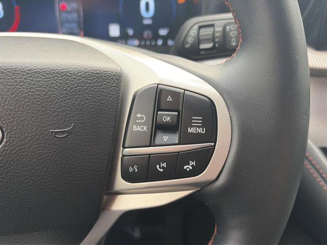 Certified 2025 Ford Explorer Active AWD/4WD image 27