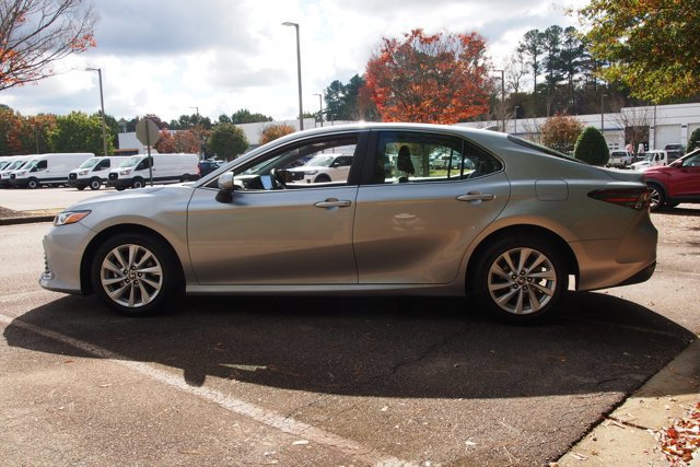 Used 2024 Toyota Camry LE image 2