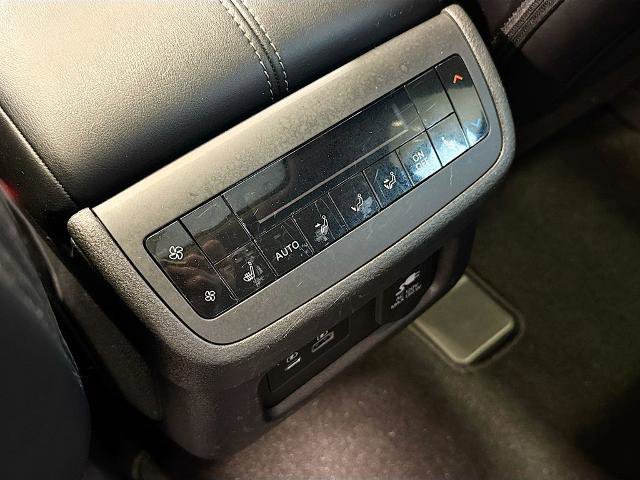 Used 2023 Nissan Pathfinder Platinum AWD/4WD image 21