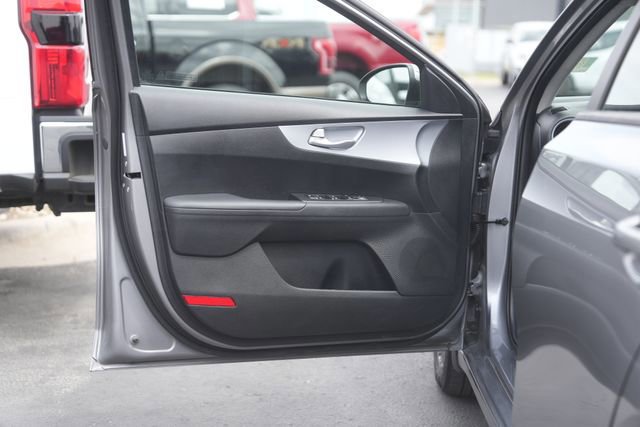 Used 2024 Kia Forte LXS w/ LXS Technology Package FWD image 30