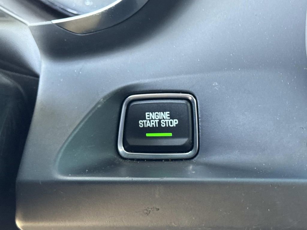 Used 2021 Chevrolet Camaro LT w/ RS Package image 18