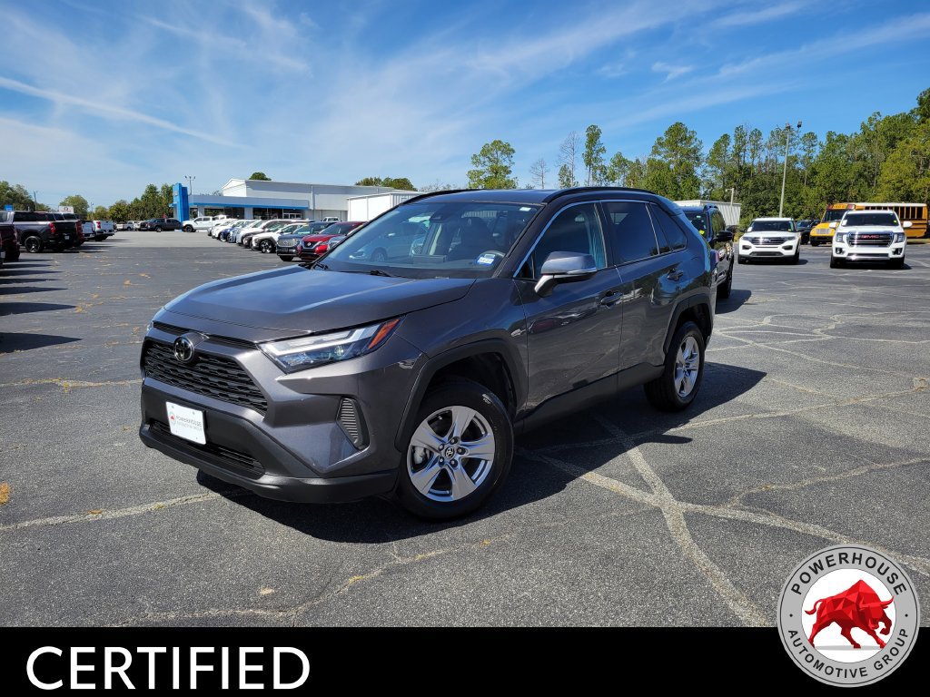 Used 2025 Toyota RAV4 XLE FWD image 2