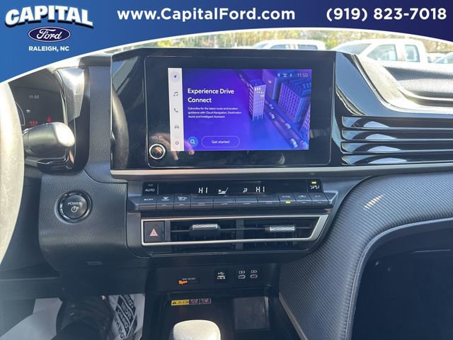 Used 2025 Toyota Camry SE image 25