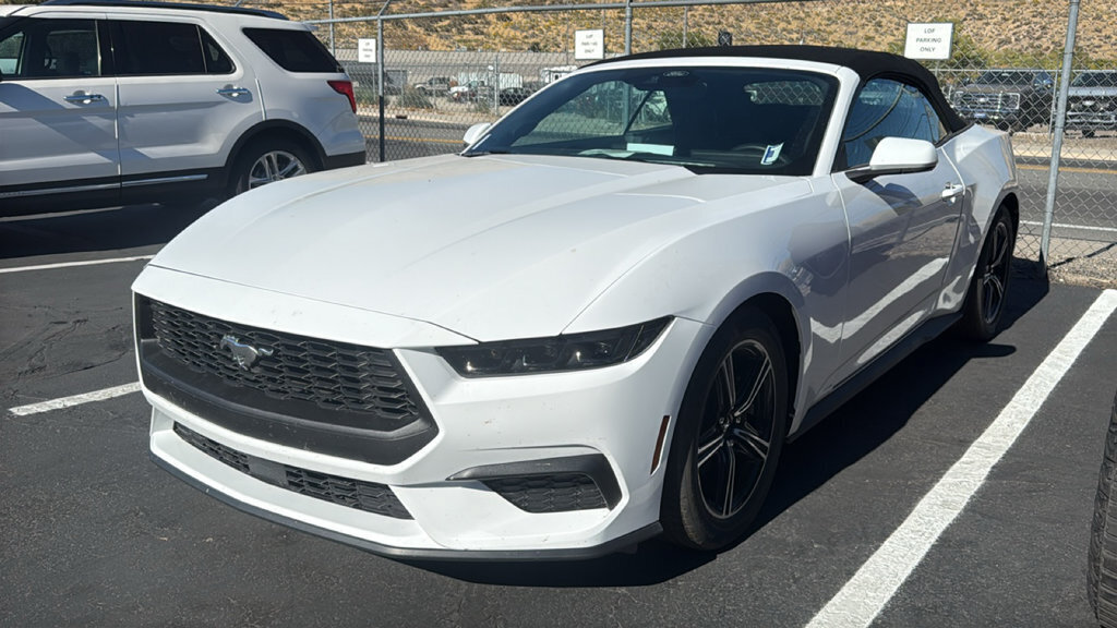 Certified 2025 Ford Mustang Convertible RWD image 3