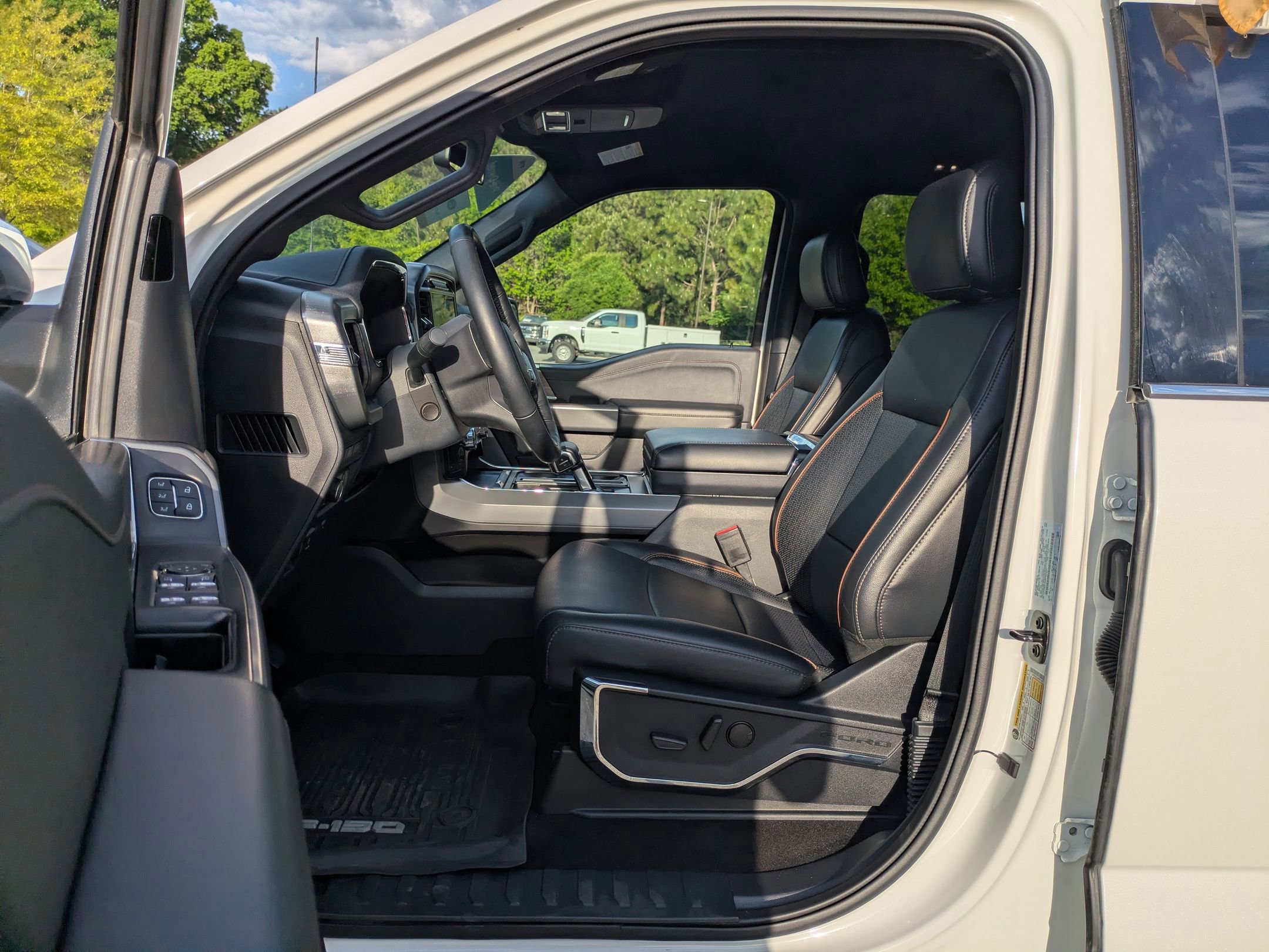 Certified 2024 Ford F150 Lariat w/ Bed Utility Package AWD/4WD image 15