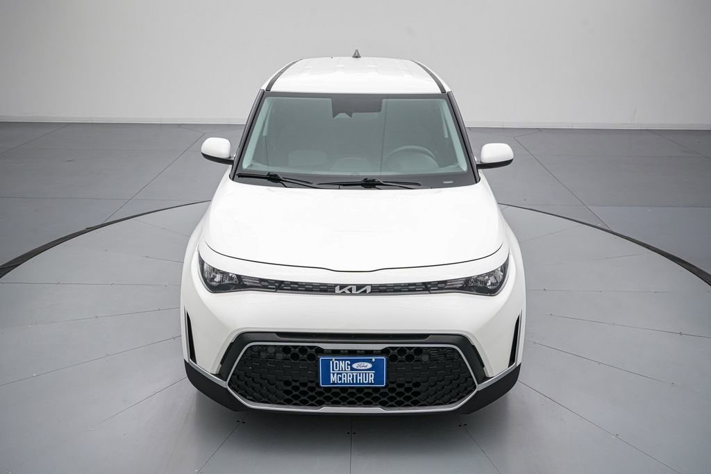 Used 2025 Kia Soul LX w/ LX Technology Package FWD image 10