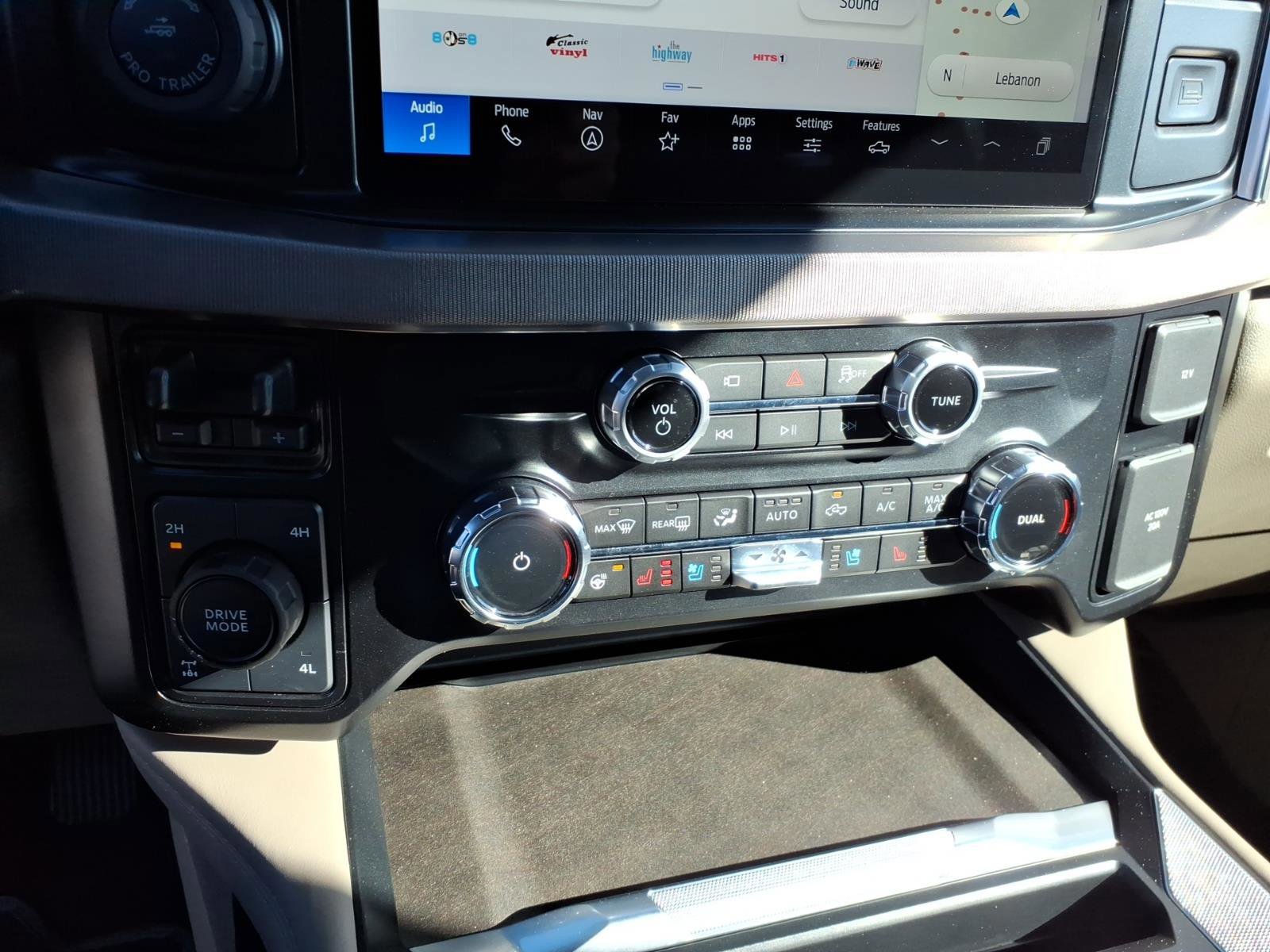 Certified 2025 Ford F350 Platinum w/ Platinum Plus Package image 18