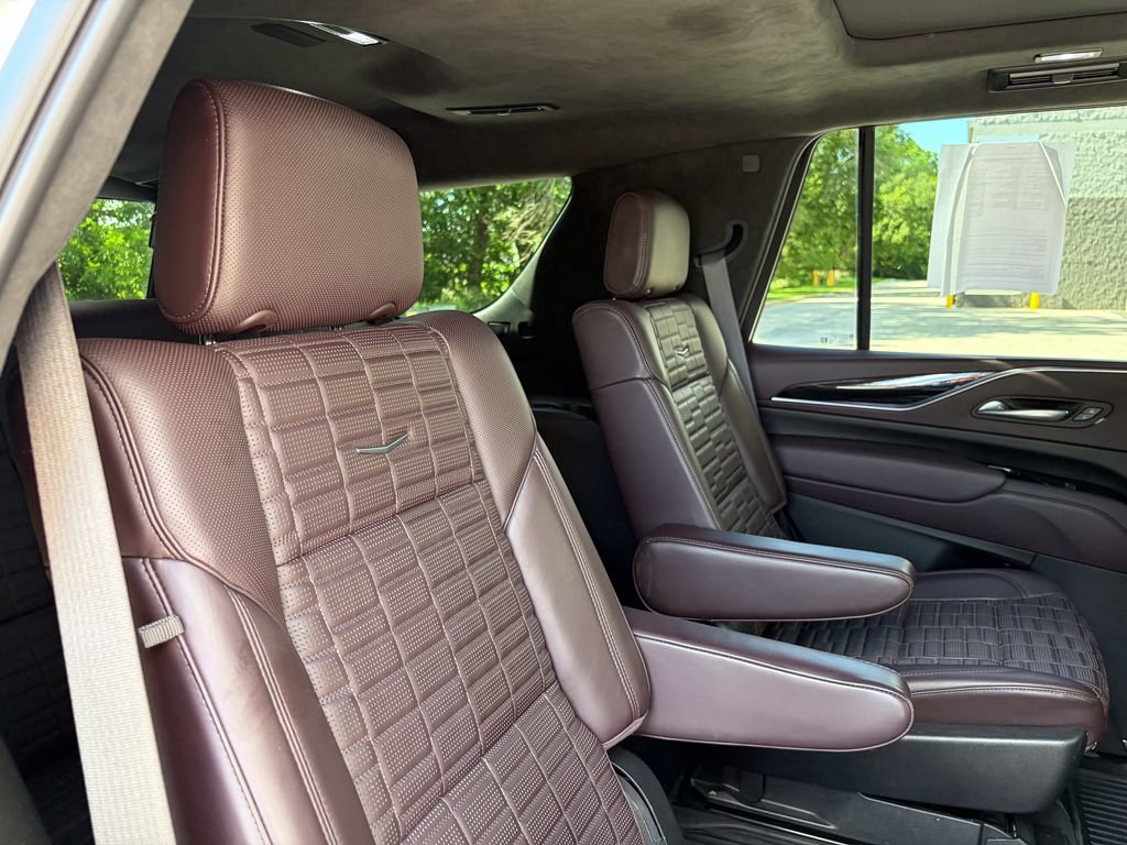 Used 2022 Cadillac Escalade Sport Platinum AWD/4WD image 35