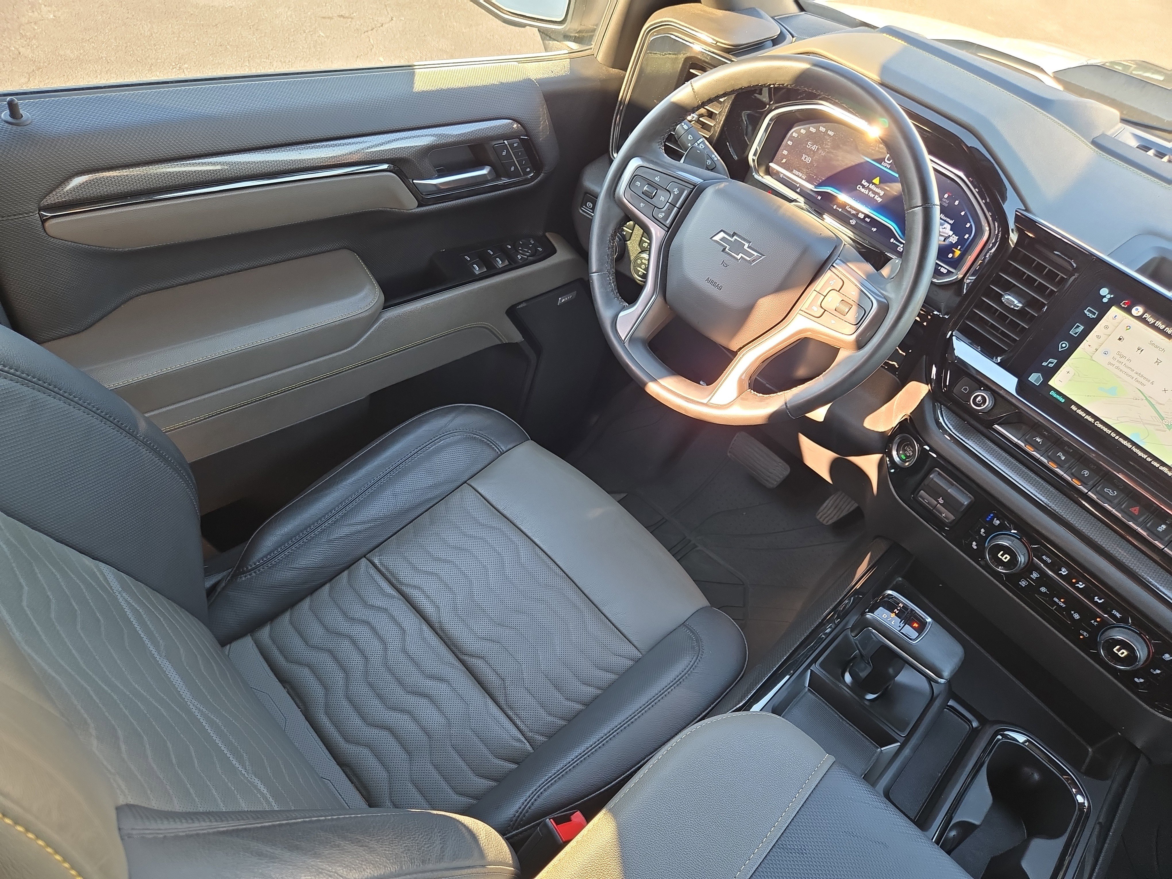 Used 2024 Chevrolet Silverado 1500 ZR2 w/ Technology Package AWD/4WD image 17