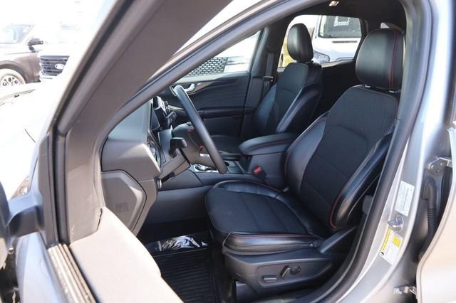 Certified 2024 Ford Escape ST-Line image 9