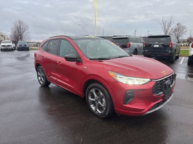 Certified 2023 Ford Escape ST-Line w/ Tech Pack #1 image 5