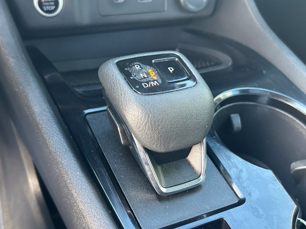 Used 2022 Nissan Rogue SV w/ SV Premium Package FWD image 15