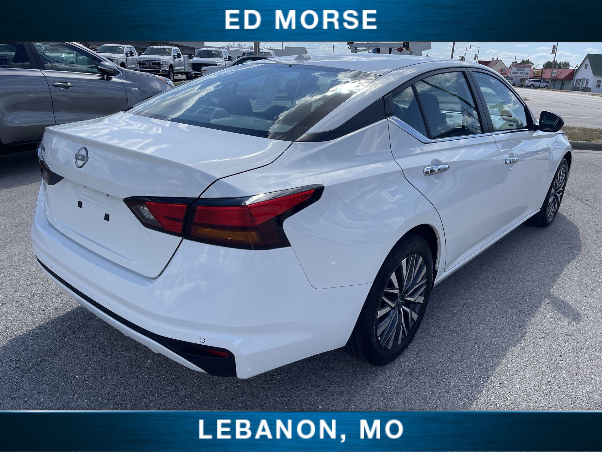 Used 2025 Nissan Altima 2.5 SV FWD image 8