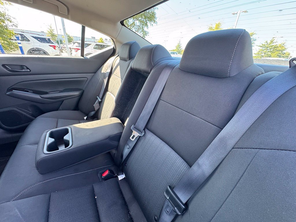 Used 2023 Nissan Altima 2.5 SV FWD image 23