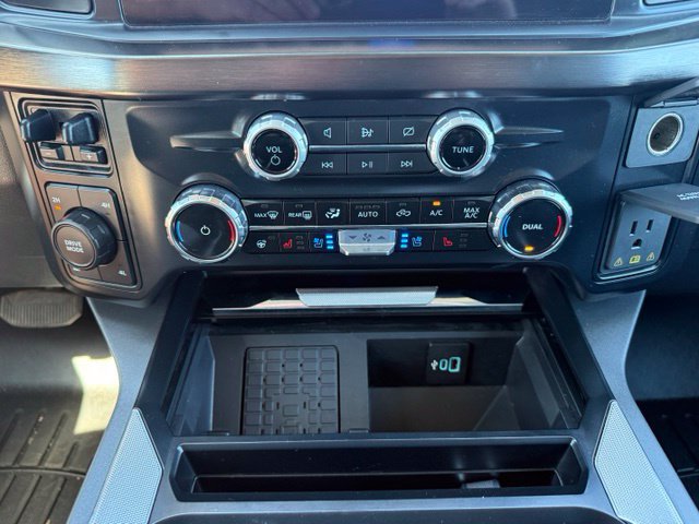Certified 2023 Ford F250 Lariat w/ FX4 Off-Road Package AWD/4WD image 32