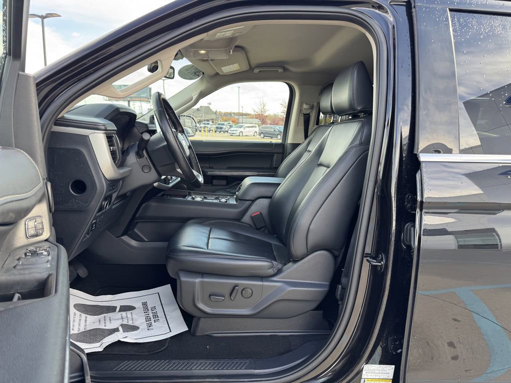 Certified 2024 Ford Expedition Max XLT image 9