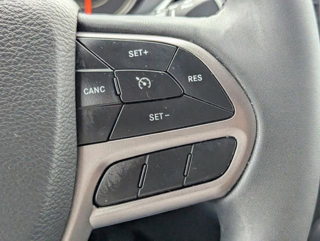 Used 2022 Jeep Cherokee Latitude Lux w/ Sun & Sound Group image 27