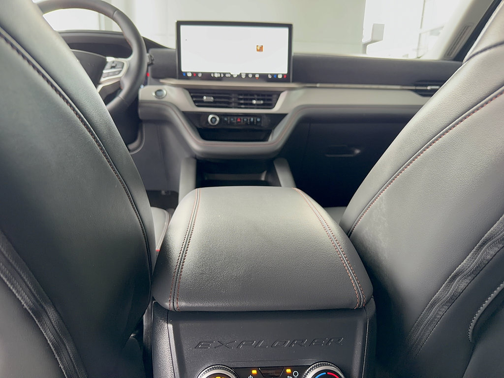 Certified 2025 Ford Explorer Active w/ Active Comfort Package RWD image 30