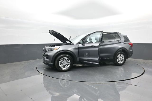 Certified 2022 Ford Explorer XLT w/ Class IV Trailer Tow Package AWD/4WD image 33