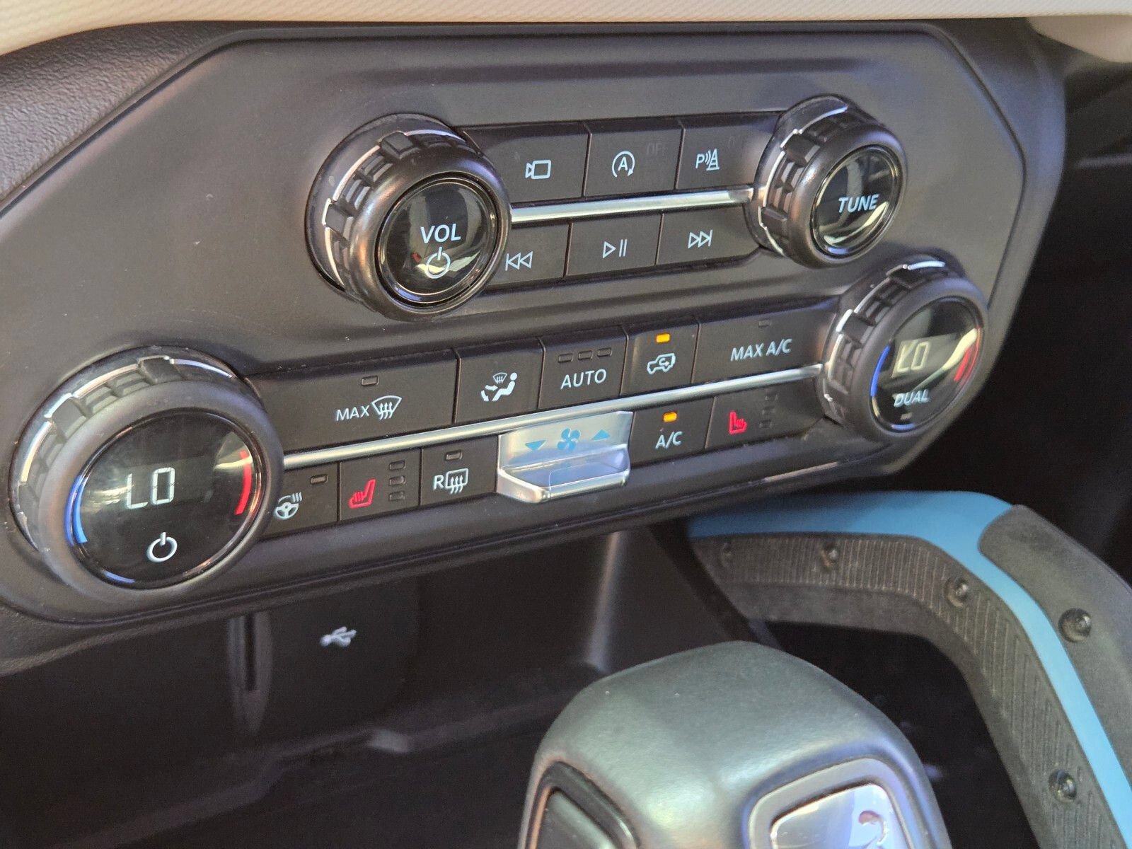 Certified 2023 Ford Bronco Wildtrak AWD/4WD image 22