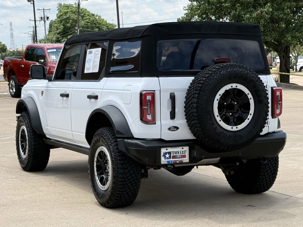 Certified 2022 Ford Bronco Badlands AWD/4WD image 5
