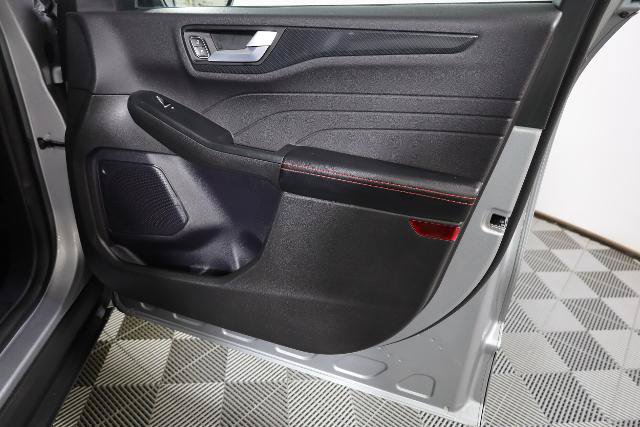 Certified 2024 Ford Escape ST-Line w/ Tech Pack #1 AWD/4WD image 31