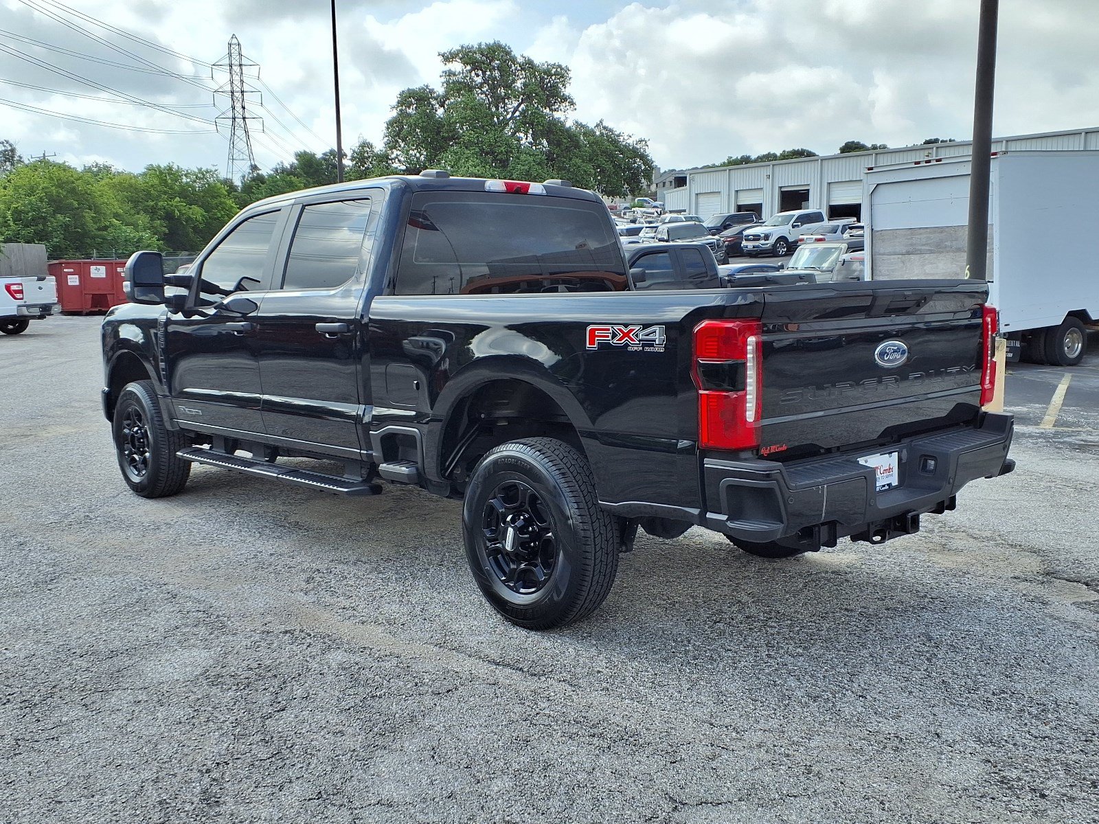 Certified 2023 Ford F250 XL w/ STX Appearance Package AWD/4WD image 4