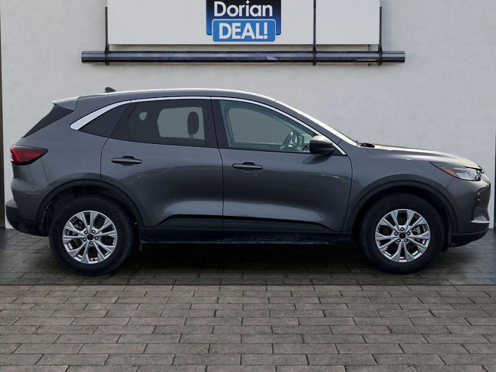 Certified 2023 Ford Escape Active AWD/4WD image 2