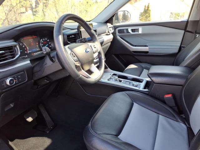 Certified 2022 Ford Explorer XLT w/ Equipment Group 202A AWD/4WD image 19