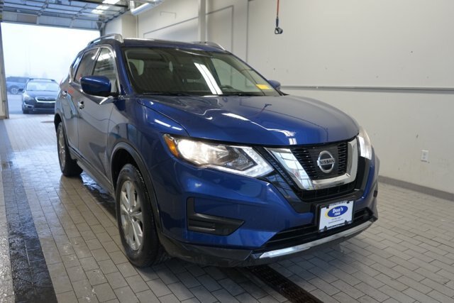 Used 2017 Nissan Rogue SV AWD/4WD image 16