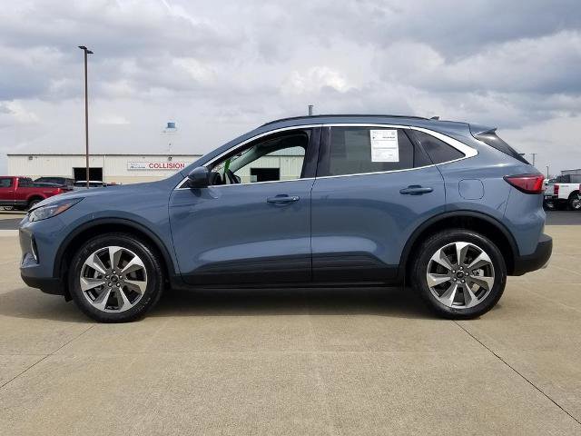 Certified 2023 Ford Escape Platinum image 2