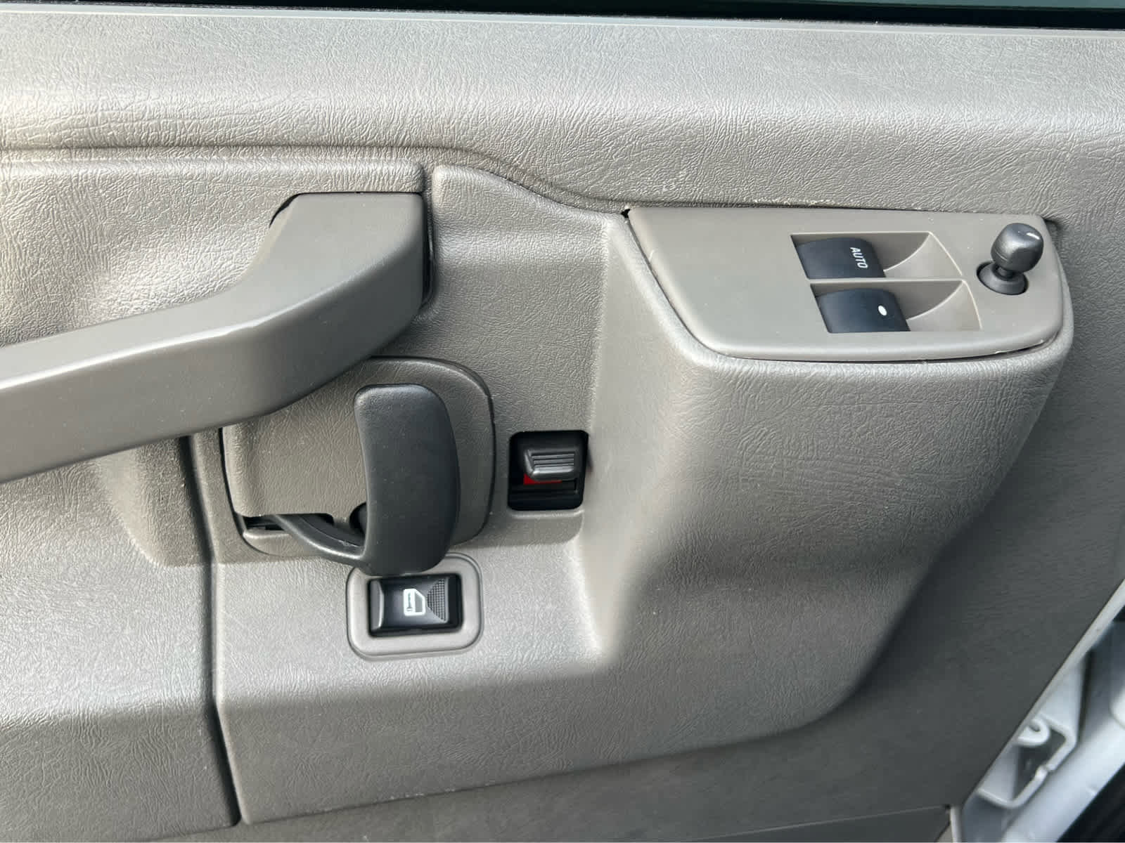 Used 2021 Chevrolet Express 2500 w/ Driver Convenience Package image 25