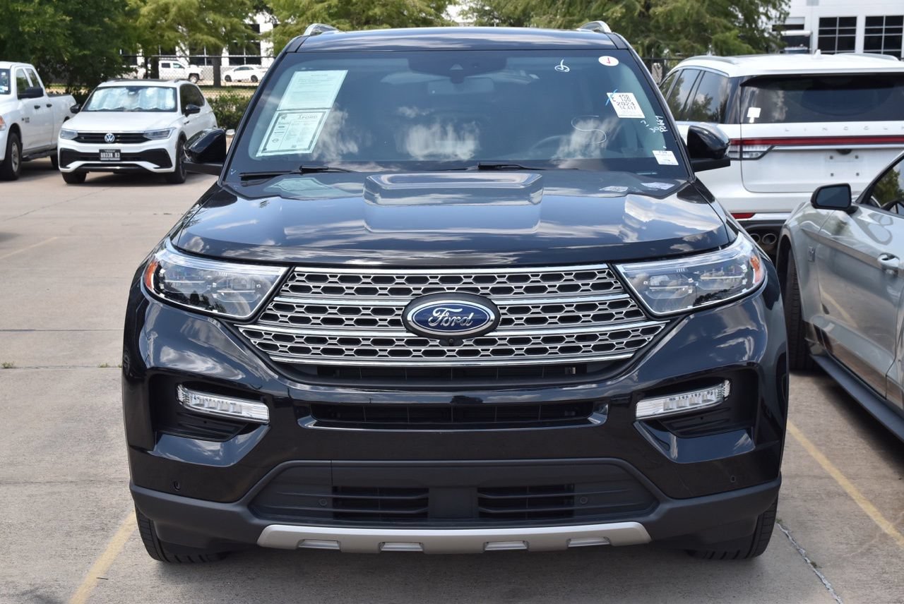 Certified 2024 Ford Explorer Limited w/ Limited Technology Package AWD/4WD image 3