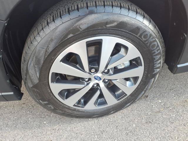 Used 2025 Subaru Outback Premium AWD/4WD image 7