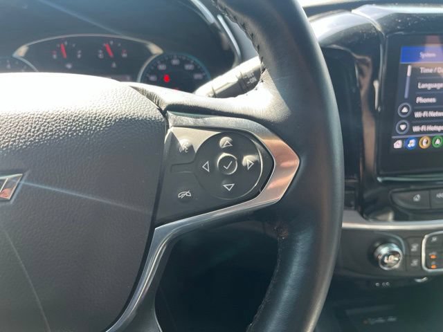 Used 2022 Chevrolet Traverse RS FWD image 17