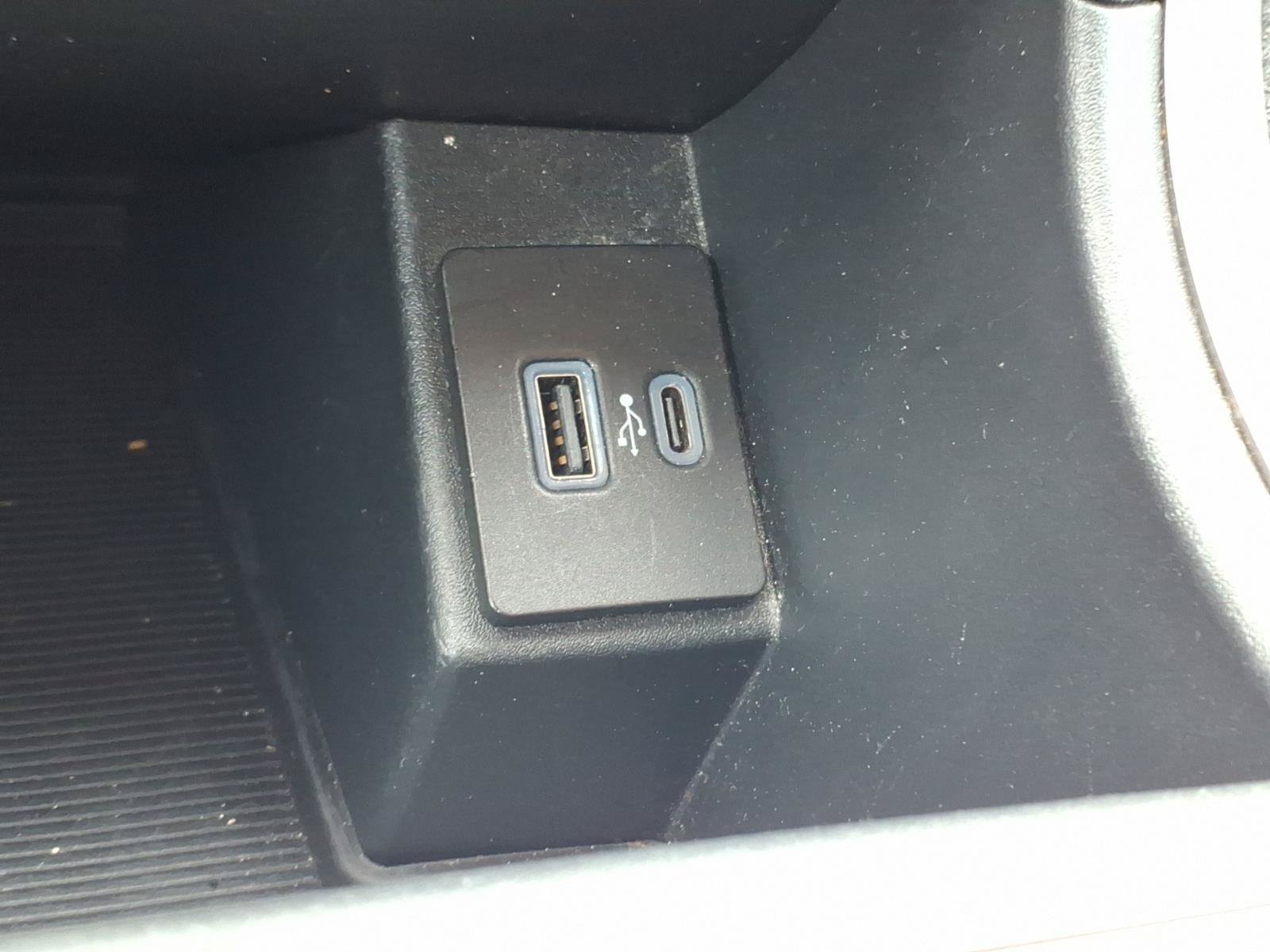Certified 2024 Ford Edge SEL AWD/4WD image 17