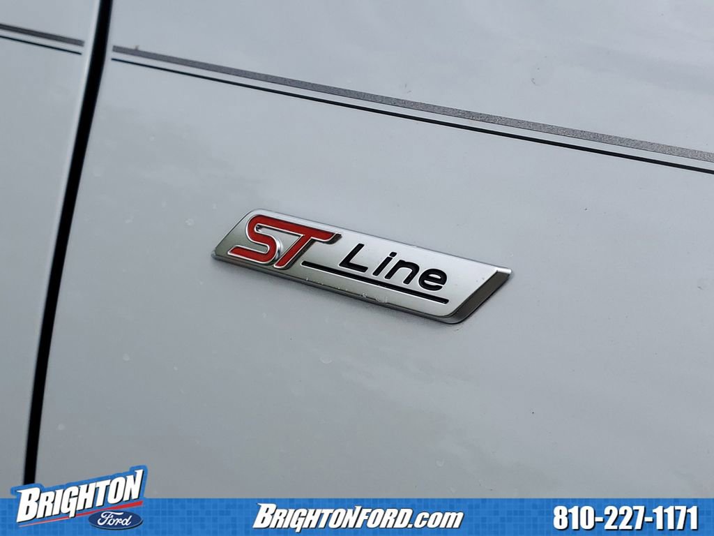 Certified 2025 Ford Escape ST-Line w/ Tech Pack #1 AWD/4WD image 5