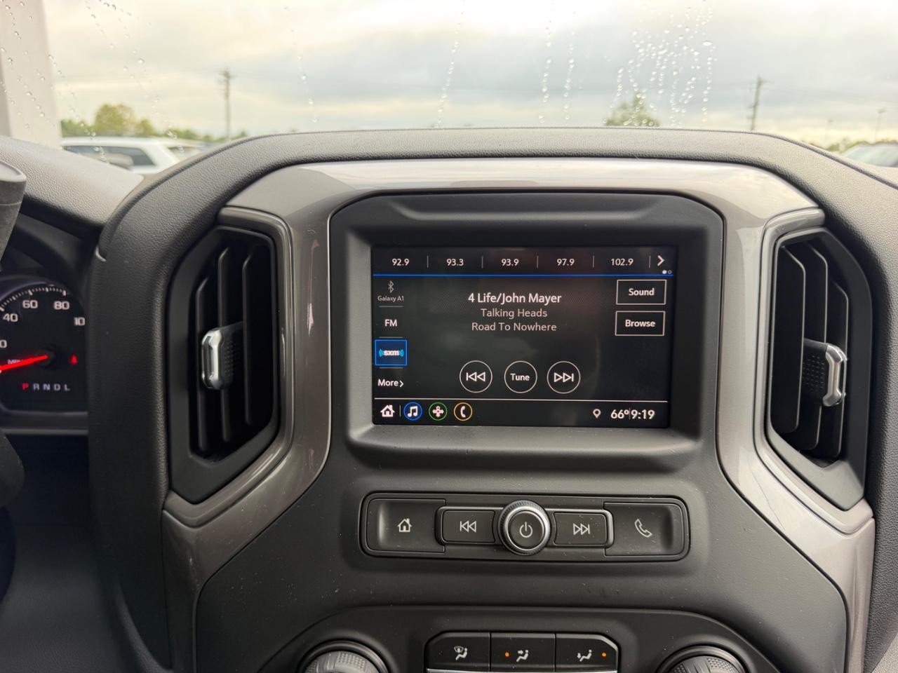Used 2020 Chevrolet Silverado 1500 Custom w/ Custom Value Package AWD/4WD image 13