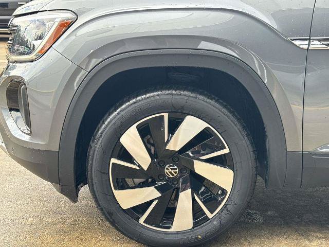 Used 2024 Volkswagen Atlas Cross Sport SE FWD image 4