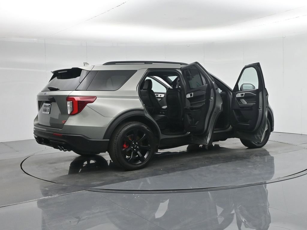 Certified 2020 Ford Explorer ST w/ ST Street Pack image 6