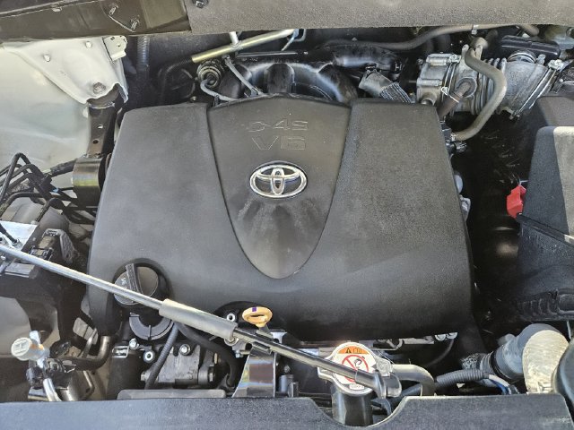 Used 2019 Toyota Highlander XLE AWD/4WD image 20