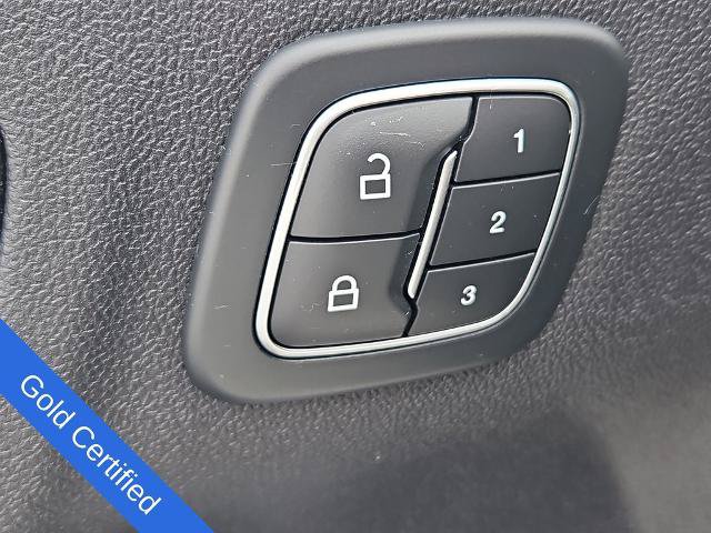 Certified 2022 Ford Escape SEL w/ SEL Stealth AWD Package image 16