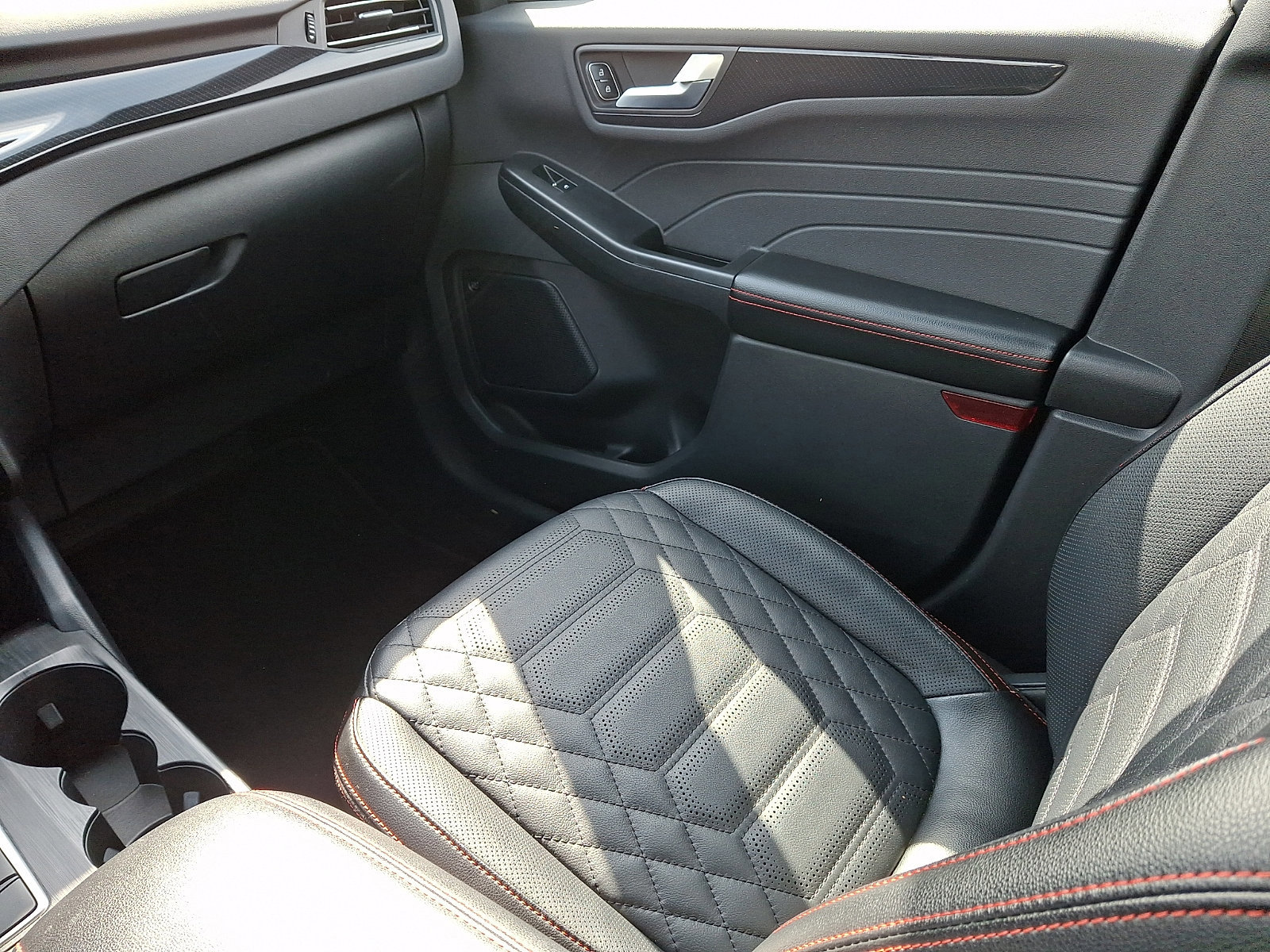 Certified 2023 Ford Escape ST-Line Elite w/ Premium Technology Package image 16