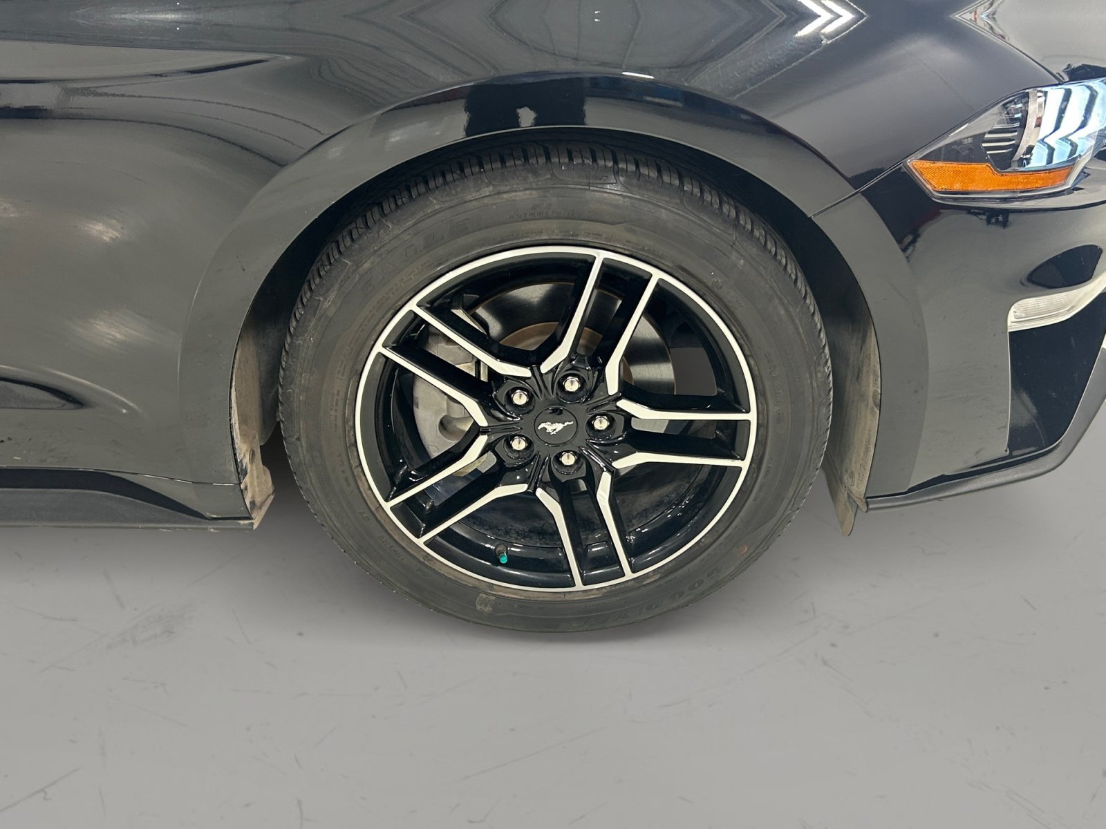 Certified 2022 Ford Mustang Coupe w/ Equipment Group 101A RWD image 9