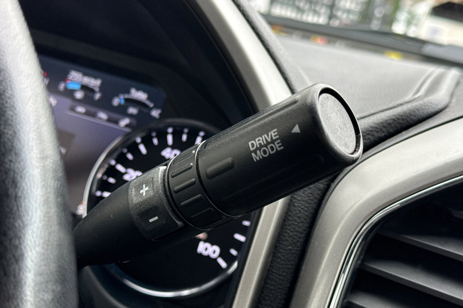 Certified 2021 Ford F350 Lariat w/ Tremor Off-Road Package image 21