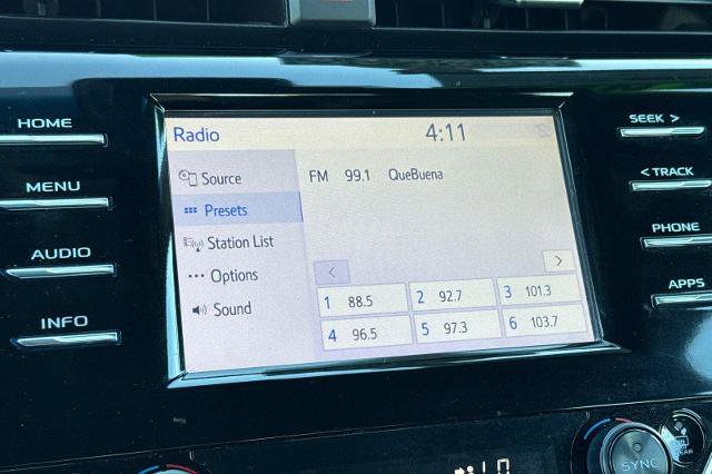 Used 2018 Toyota Camry SE image 13