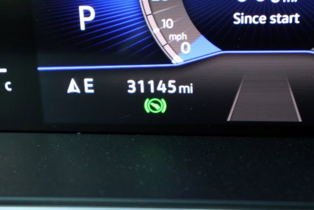 Used 2025 Volkswagen Jetta SE image 33